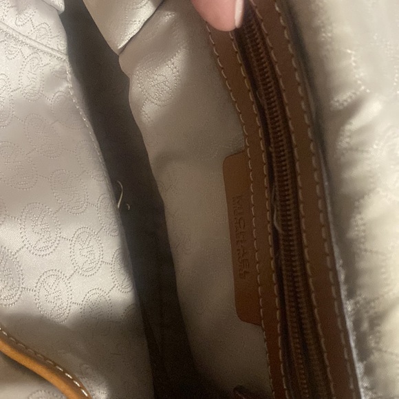 Michael Kors white brown shoulder bag/ crossbody - Picture 3 of 3